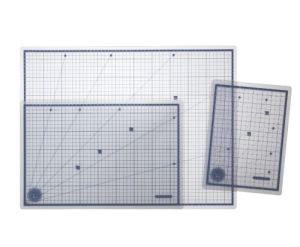 Подложка за рязане А4 / 220 x 300 мм./ - Прозрачна подложка /Attractive/